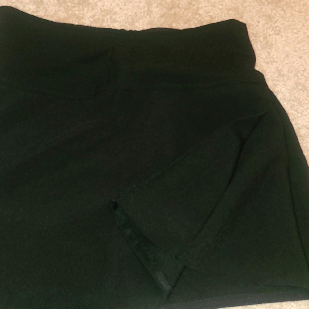 Women's small black mini skirt